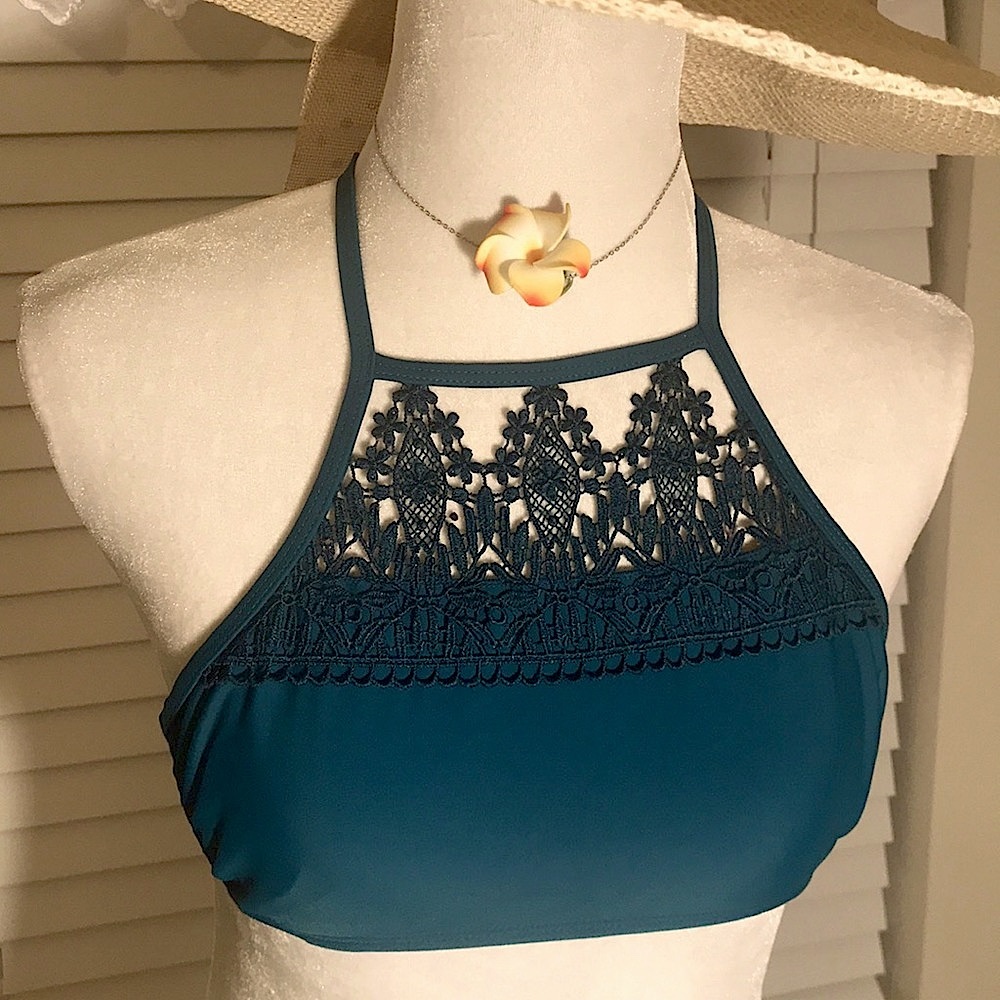 TEAL GREEN PEEK-A-BOO ‘LACE’ BIKINI TOP